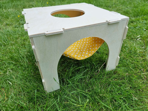 With Stand & Hole on Top Guinea Pig Hutch Hammock