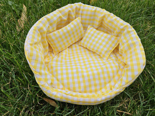 Checkered Yellow/White Design Opened Front Snuggle Cups for Guinea Pig Snuggle Bed Cuddle Cup with Two Cushion Pillows for Improved Sleep