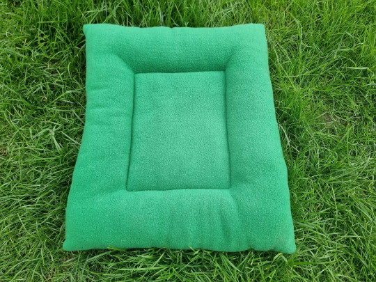 Snuggle Bed pillow Bun Snuggle Guinea Pig Bed Guinea Pig pillow for Guinea pigs, Rabbits, Cats, Hedgehogs and other small animals