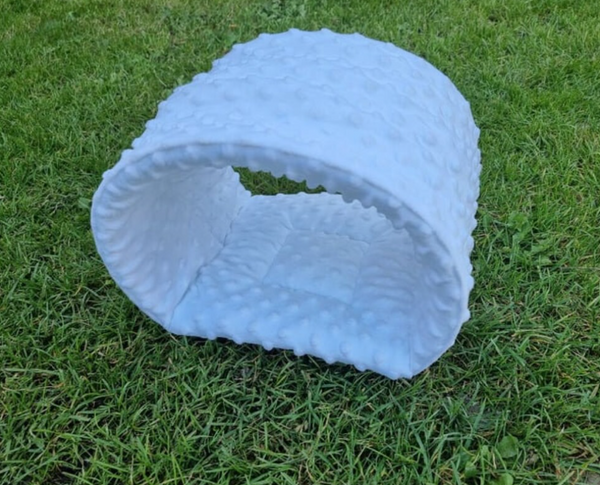 White Fleece with Bubbles Cuddle Snuggle Tunnel Rabbit Hutch Indoor Bed